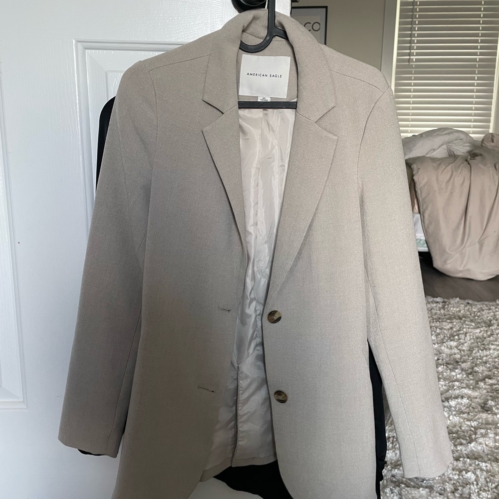 American Eagle tan blazer
